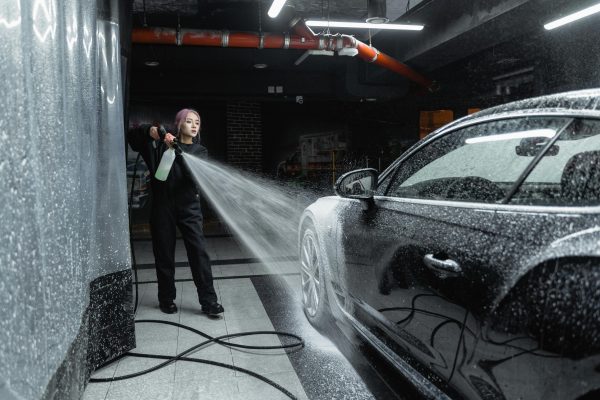 Mobile Car Detailing Vs. In-Shop Detailing